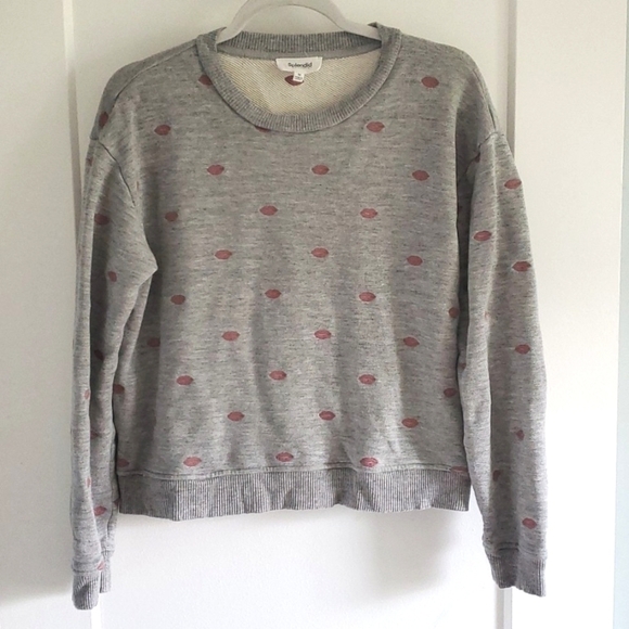 Splendid embroidered kiss lips sweatshirt size medium - Picture 5 of 7